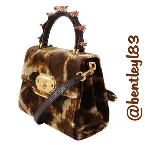 Poshmark Closets Representing Pantone Color of the Year 2025, Mocha Mousse! - Picture 7 of 15